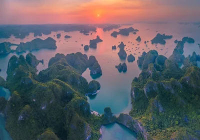 TRAVEL GUIDE – Ha Long