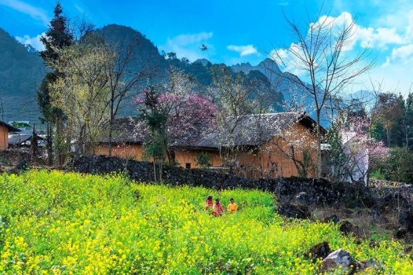 Ha Giang Loop – 3 Days 2 Nights Private tour by Motorbike or Car