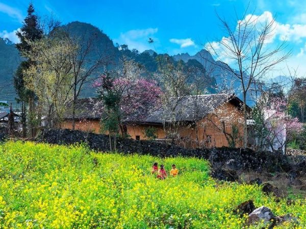 Ha Giang Loop – 3 Days 2 Nights Private tour by Motorbike or Car