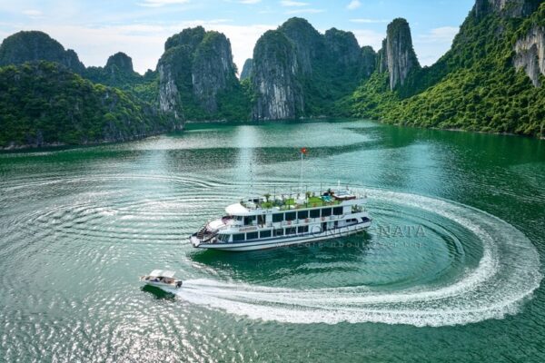 Ha Long Bay One Day Excursion with Sonata cruise 5*