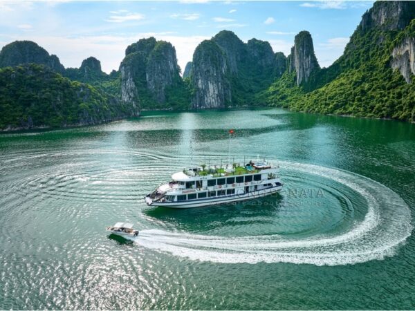 Ha Long Bay One Day Excursion with Sonata cruise 5*